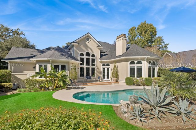 20 Balmoral Pl, Hilton Head Island, SC 29926