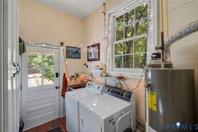 1931 Maple Shade Ln, Richmond, VA 23227