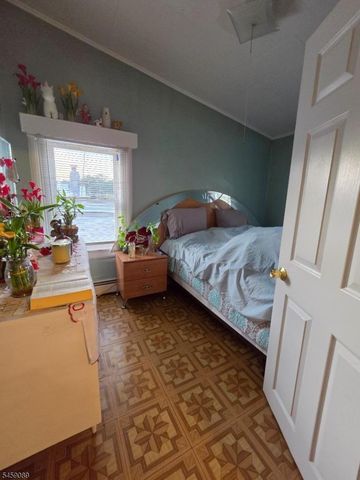 132 Paterson Ave, Paterson City, NJ 07502