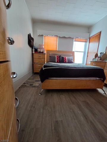 132 Paterson Ave, Paterson City, NJ 07502
