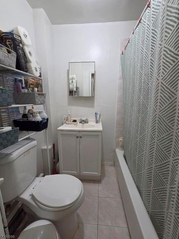 132 Paterson Ave, Paterson City, NJ 07502