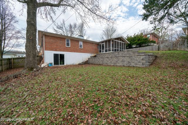 1806 TOWER DRIVE, Jefferson City, MO 65109