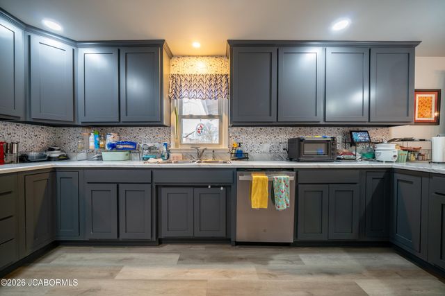 1806 TOWER DRIVE, Jefferson City, MO 65109