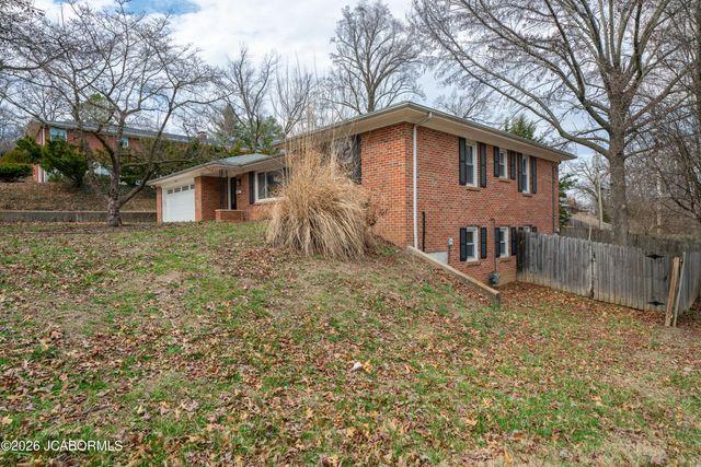 1806 TOWER DRIVE, Jefferson City, MO 65109