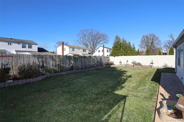 169 N 6th Street, Bethpage, NY 11714