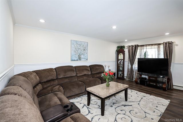 169 N 6th Street, Bethpage, NY 11714