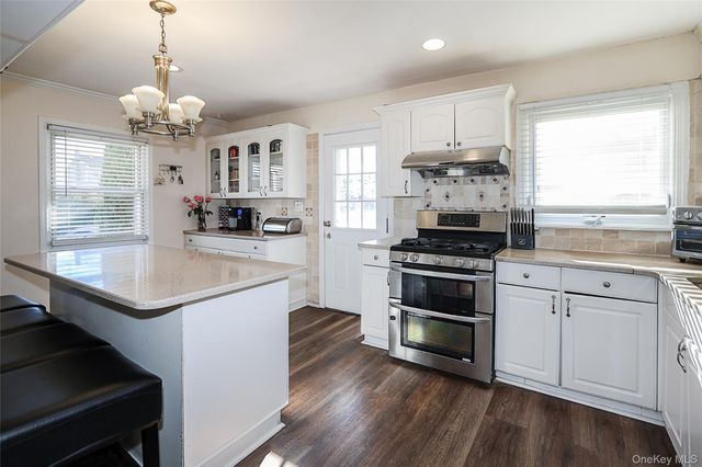 169 N 6th Street, Bethpage, NY 11714