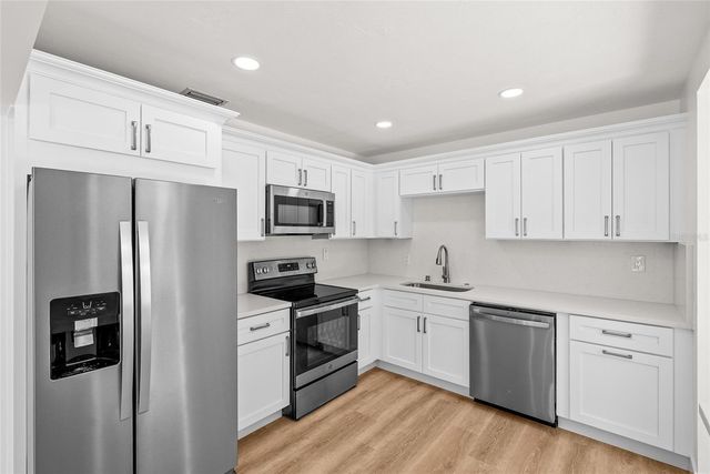 8020 24TH AVENUE N, St Petersburg, FL 33710