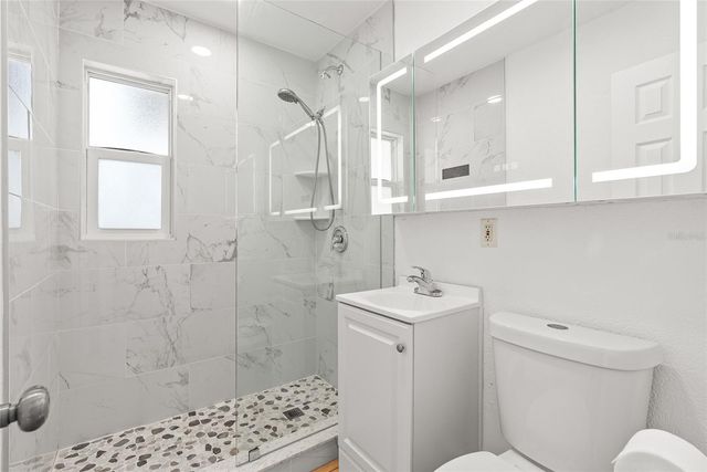 8020 24TH AVENUE N, St Petersburg, FL 33710