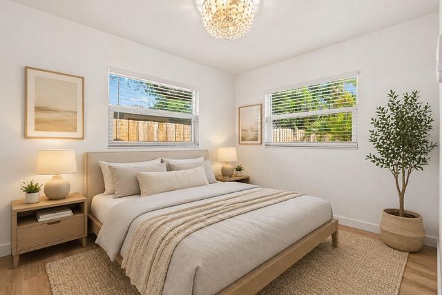 8020 24TH AVENUE N, St Petersburg, FL 33710