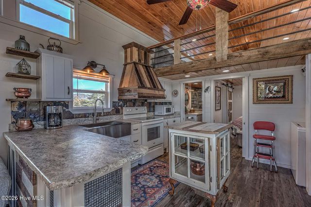476-478 Lapidary Lane, Young Harris, GA 30582