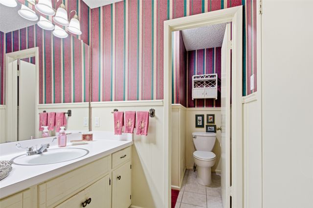 14202 Valley View Ridge, Tyler, TX 75709