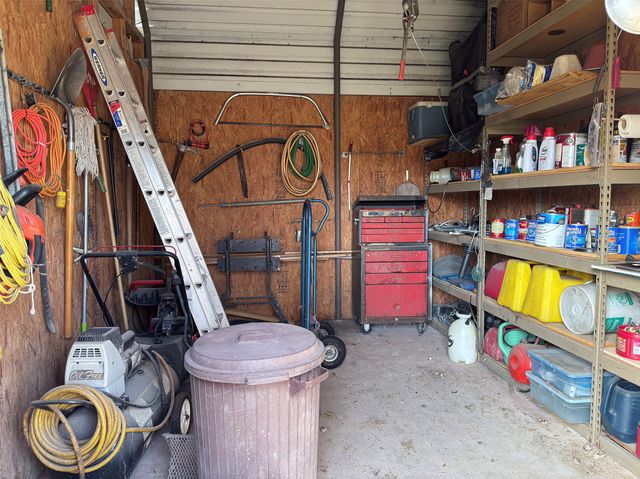 14202 Valley View Ridge, Tyler, TX 75709