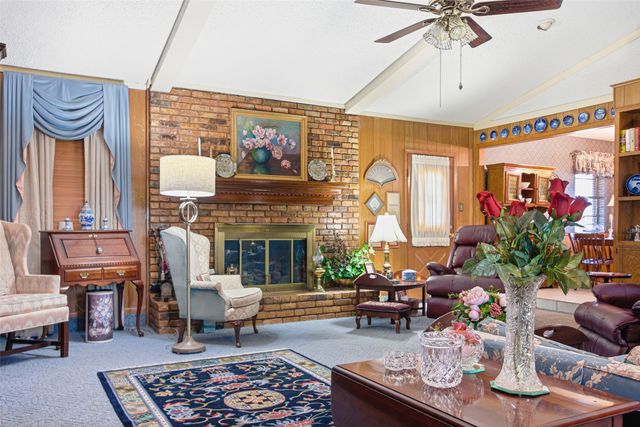 14202 Valley View Ridge, Tyler, TX 75709