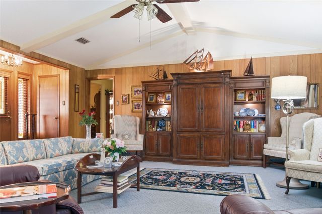 14202 Valley View Ridge, Tyler, TX 75709