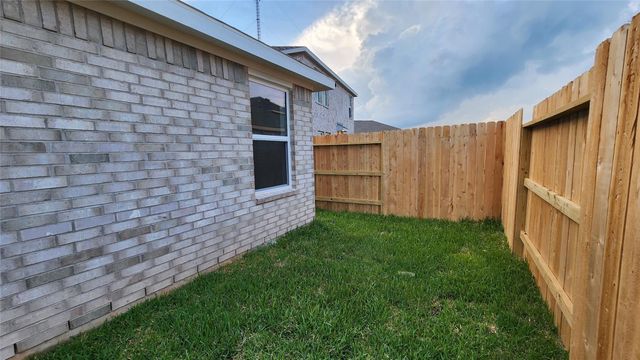 3064 Dawn Sound Drive, Katy, TX 77493