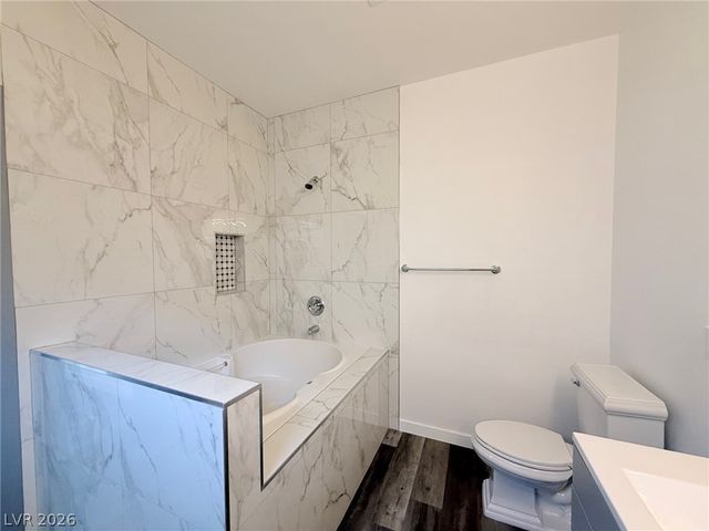 5415 West Harmon Avenue 1006, Las Vegas, NV 89103