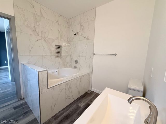 5415 West Harmon Avenue 1006, Las Vegas, NV 89103