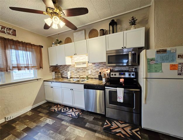 402 2nd Street SW, Melcher Dallas, IA 50163