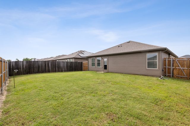 1424 Warringwood Drive, Greenville, TX 75402