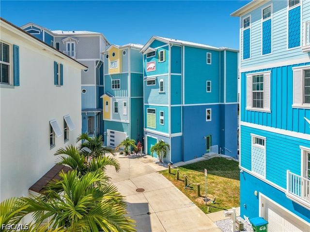 5838 Shell Cove DR, Cape Coral, FL 33914