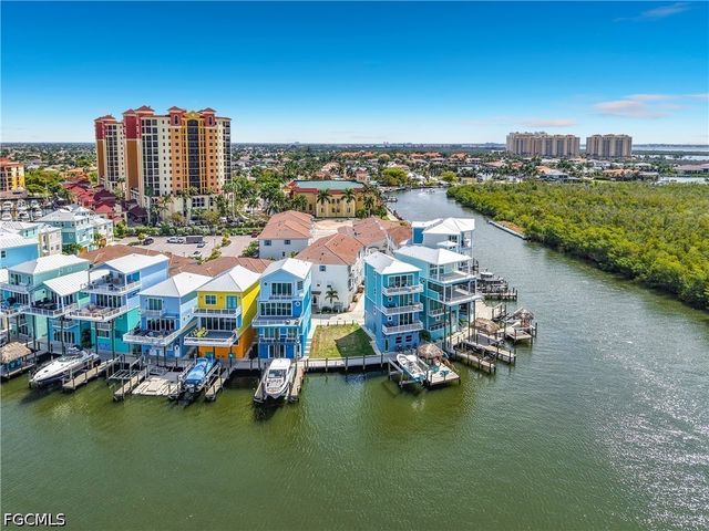 5838 Shell Cove DR, Cape Coral, FL 33914