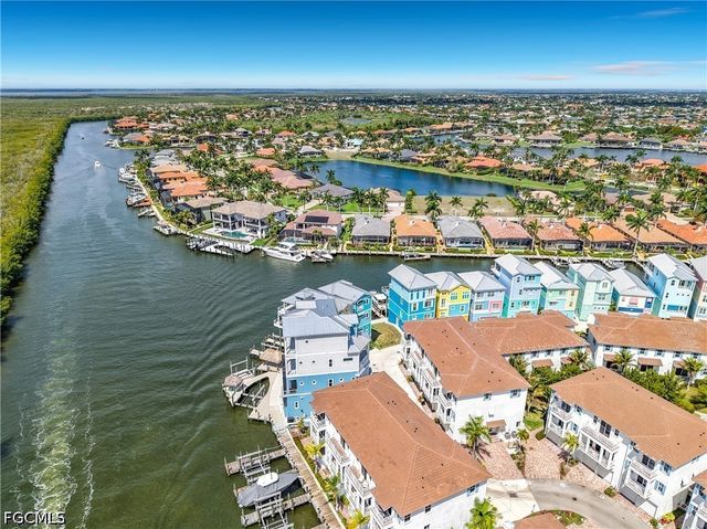 5838 Shell Cove DR, Cape Coral, FL 33914