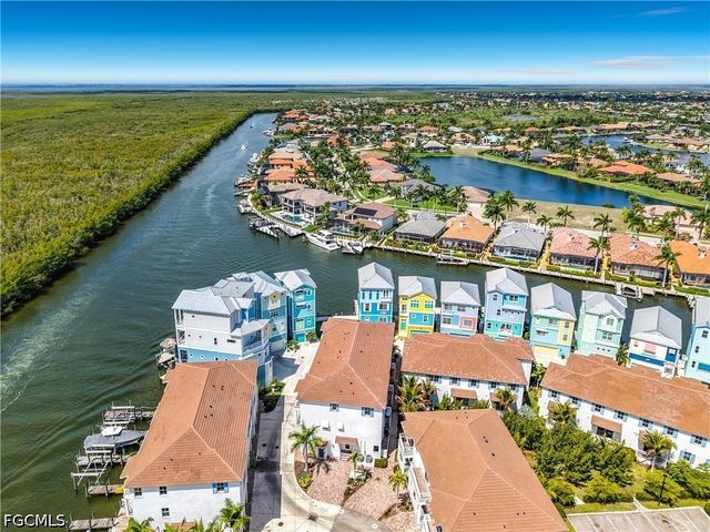 5838 Shell Cove DR, Cape Coral, FL 33914