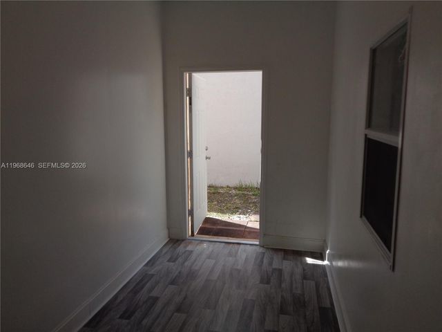 2060 SE 14th St, Homestead, FL 33035