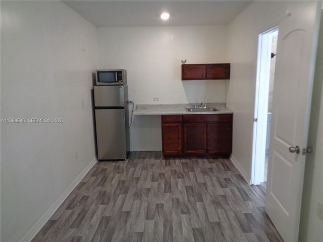 2060 SE 14th St, Homestead, FL 33035