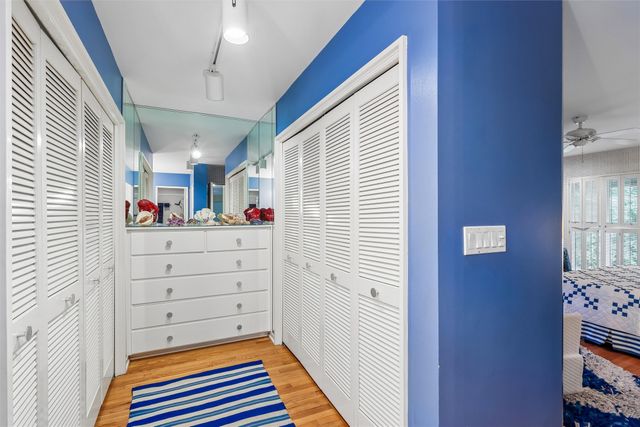 5324 Robertson Drive, Des Moines, IA 50312