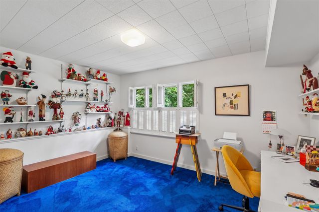 5324 Robertson Drive, Des Moines, IA 50312