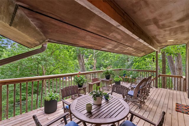 5324 Robertson Drive, Des Moines, IA 50312