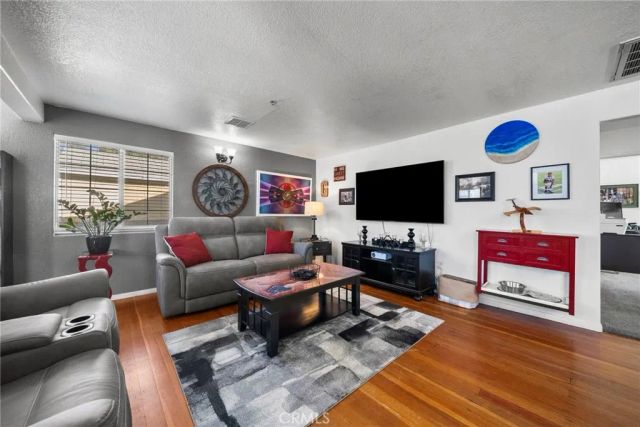 17717 Sierra Trail, Lake Hughes, CA 93532