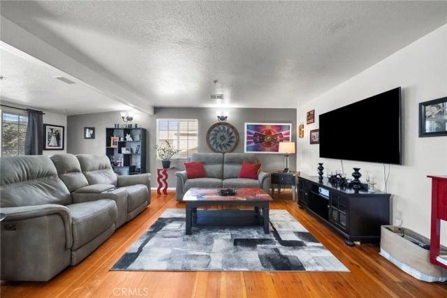 17717 Sierra Trail, Lake Hughes, CA 93532