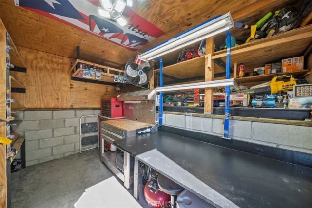 17717 Sierra Trail, Lake Hughes, CA 93532