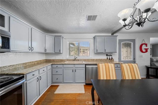 17717 Sierra Trail, Lake Hughes, CA 93532