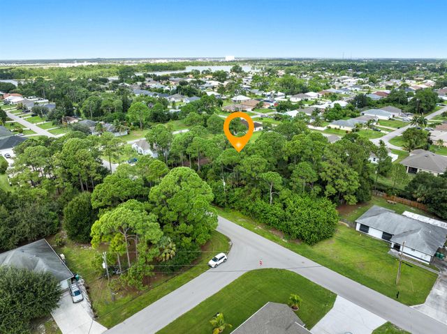 1789 SW Penrose Avenue, Port St Lucie, FL 34953