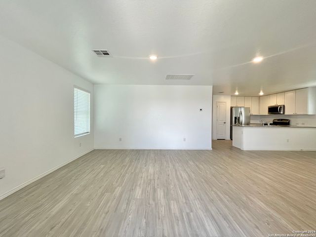 14010 Silos, San Antonio, TX 78252