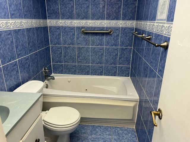 2701 Middle River Drive 19, Fort Lauderdale, FL 33306