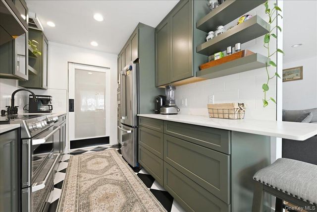 250 N Village Avenue B2, Rockville Centre, NY 11570