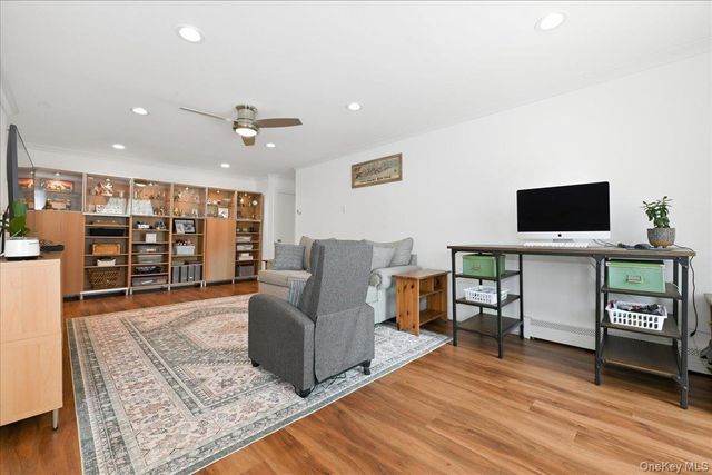 250 N Village Avenue B2, Rockville Centre, NY 11570