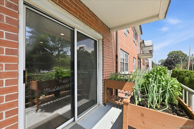 250 N Village Avenue B2, Rockville Centre, NY 11570