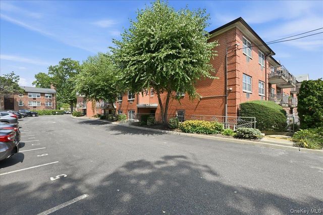 250 N Village Avenue B2, Rockville Centre, NY 11570