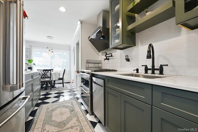 250 N Village Avenue B2, Rockville Centre, NY 11570