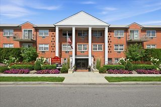 250 N Village Avenue B2, Rockville Centre, NY 11570