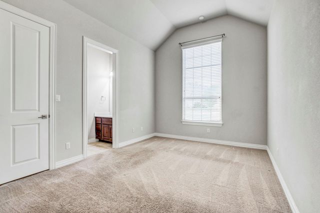 312 Flintlock DR, Leander, TX 78641