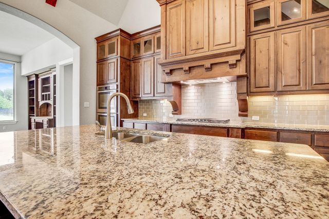 312 Flintlock DR, Leander, TX 78641
