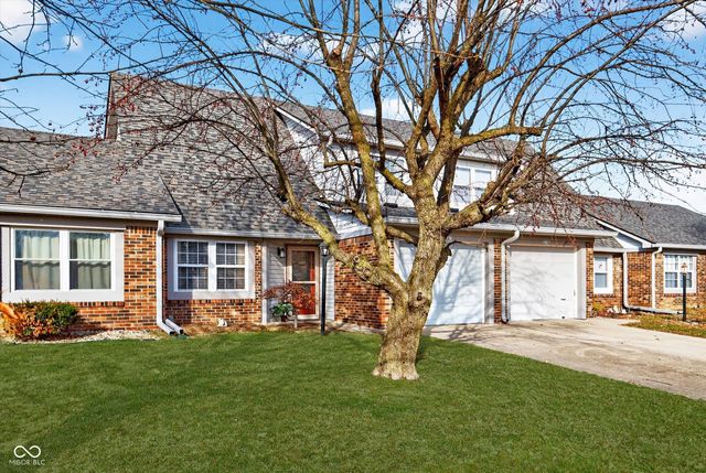 1136 Paradise Way N UNIT B, Greenwood, IN 46143