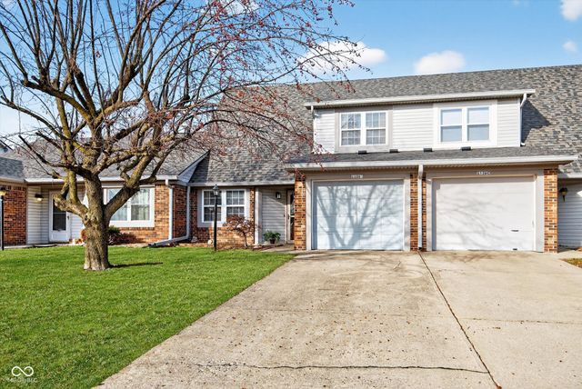 1136 Paradise Way N UNIT B, Greenwood, IN 46143